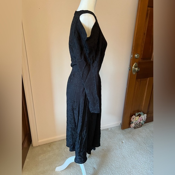 NWOT Iro Atry asymmetric cold-shoulder satin-jacquard midi dress - Picture 6 of 9